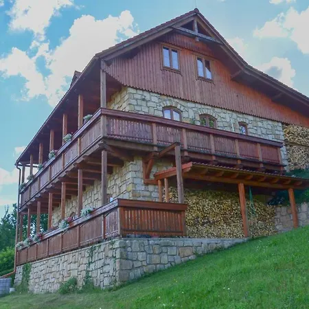 Roubenka Cerveny Kostelec Exterior photo