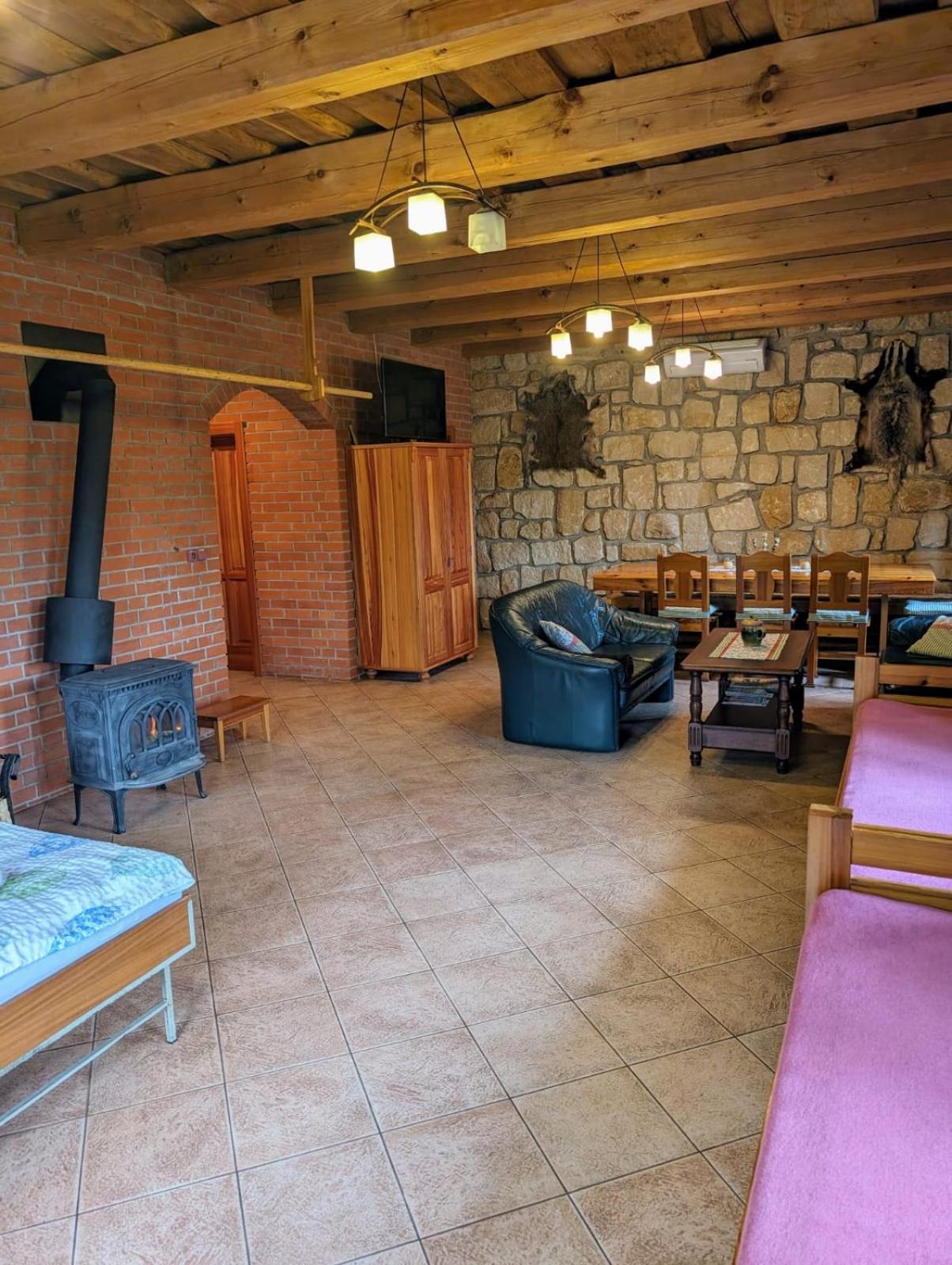 Homestay Roubenka Cerveny Kostelec