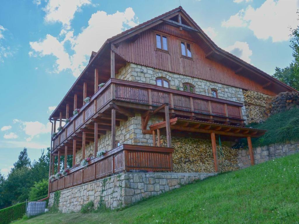 Roubenka Homestay Cerveny Kostelec